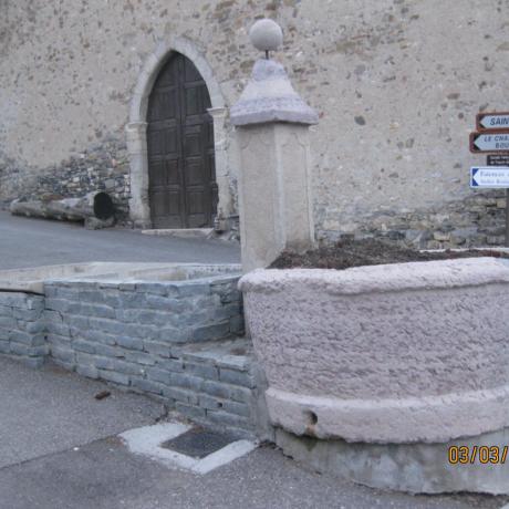 Fontaine au coeur de Faucon